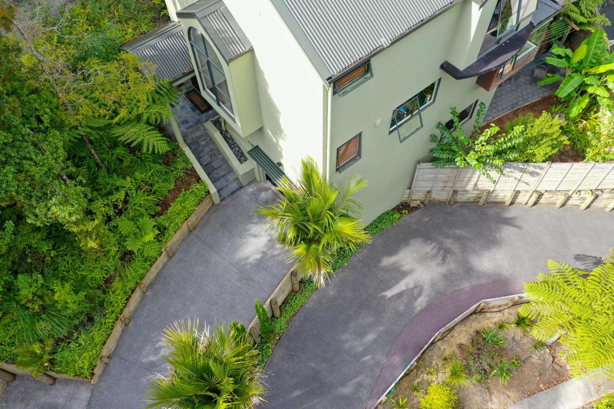 Tree Tops Retreat Holiday home